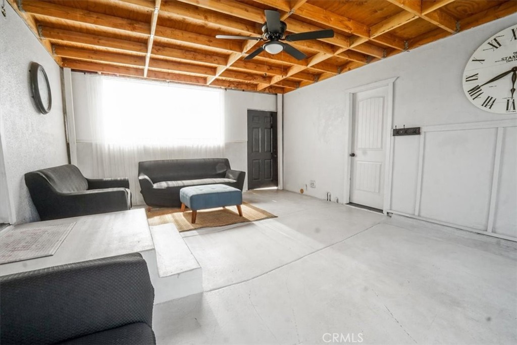 MLS #DW25056670 image #1