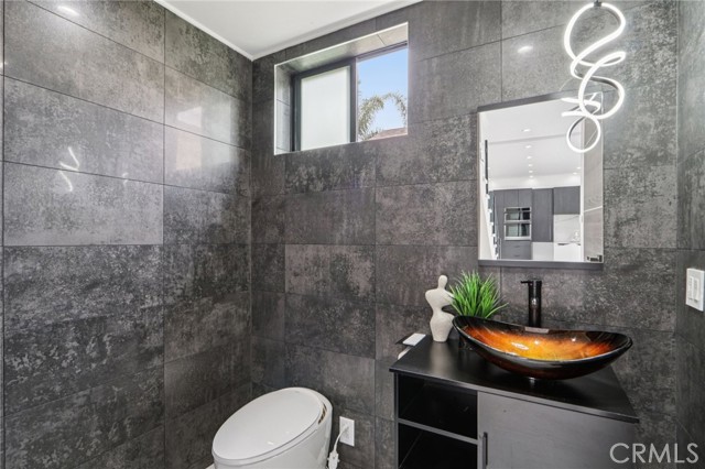 Detail Gallery Image 22 of 61 For 2227 N Lamer St, Burbank,  CA 91504 - 4 Beds | 4/1 Baths