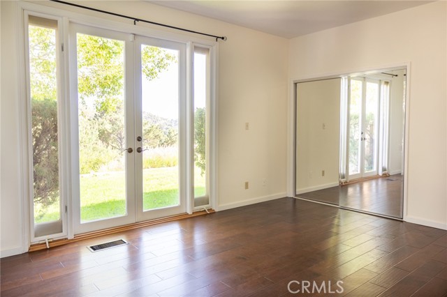 2604 Perkins Circle, Glendale CA: https://media.crmls.org/medias/e7f3c6f9-a201-49af-a43e-86be48a6fca1.jpg