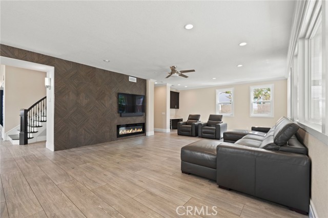 Detail Gallery Image 6 of 68 For 928 Trovita, Corona,  CA 92881 - 4 Beds | 3 Baths