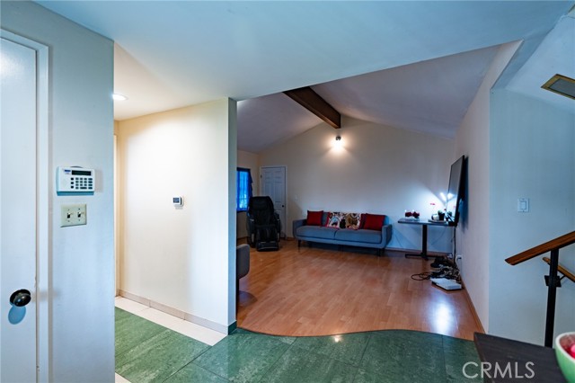 Detail Gallery Image 8 of 38 For 704 N Poplar, Montebello,  CA 90640 - 5 Beds | 3 Baths