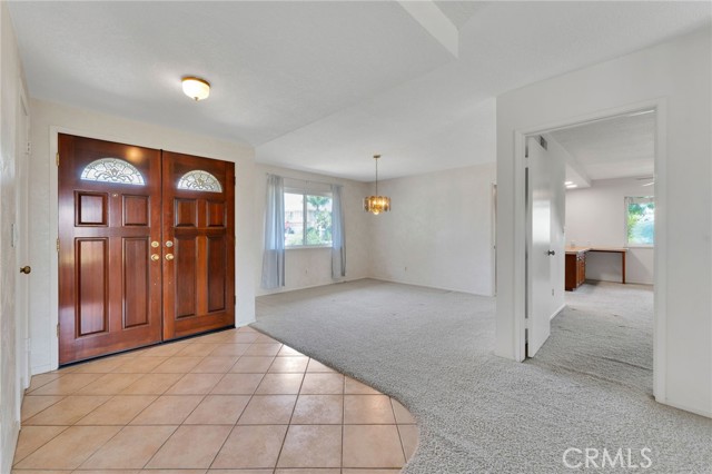 Detail Gallery Image 3 of 40 For 948 W Notre Dame St, Upland,  CA 91786 - 4 Beds | 2/1 Baths