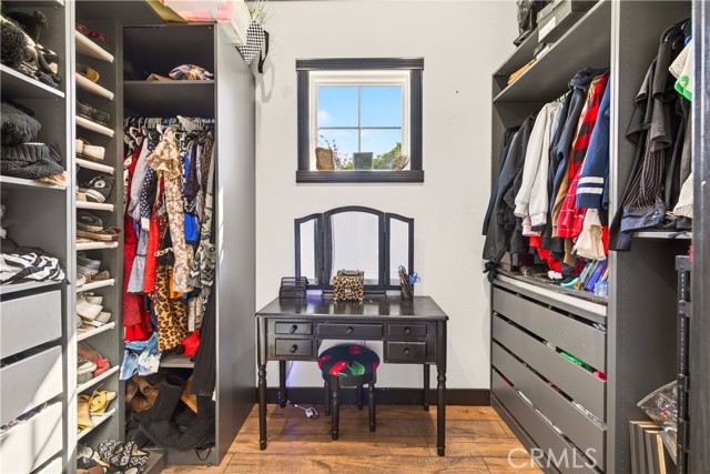 Detail Gallery Image 13 of 27 For 10901 Chestnut St, Los Alamitos,  CA 90720 - 4 Beds | 2 Baths