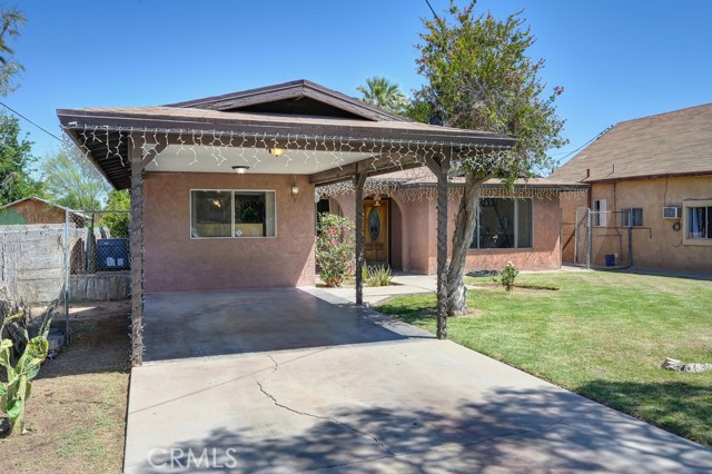 1107 B Street, Brawley CA: https://media.crmls.org/medias/e7f5a78a-fe15-4fd4-8257-277b5b708133.jpg