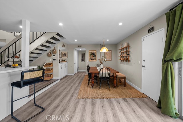 Detail Gallery Image 15 of 45 For 10214 Larwin Ave #3,  Chatsworth,  CA 91311 - 4 Beds | 3 Baths