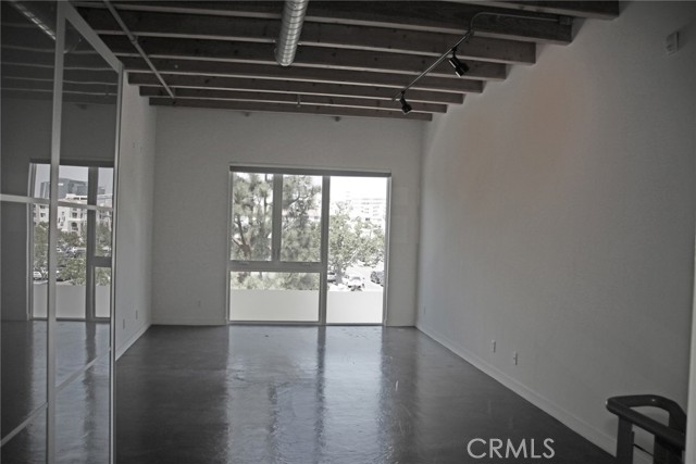 Detail Gallery Image 21 of 34 For 113 E City Place Dr, Santa Ana,  CA 92705 - 1 Beds | 2/1 Baths