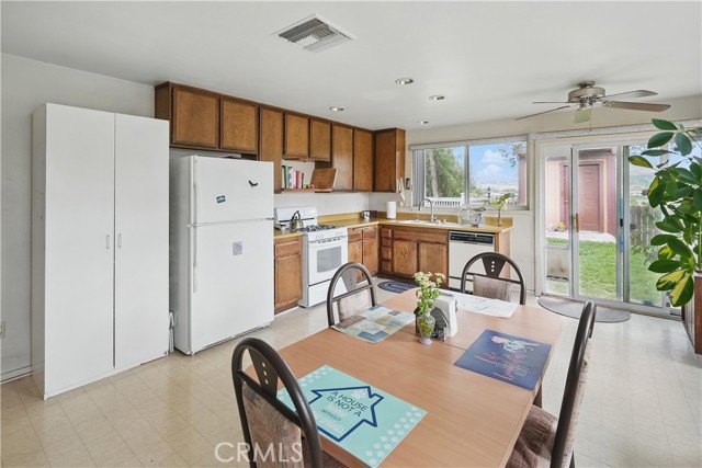 Image 9 of 27 For 18720 Wellhaven Street