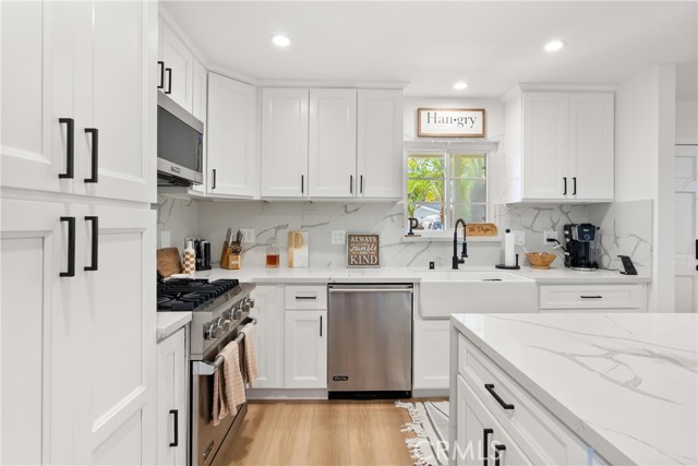 10171 Kukui Drive, Huntington Beach CA: https://media.crmls.org/medias/e7f8732e-5a09-461f-8b15-9d1f03eacd78.jpg