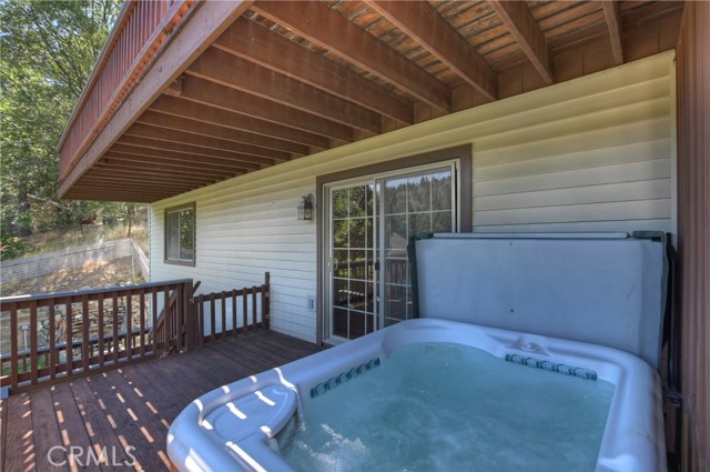 489 Dorn Drive, Crestline CA: https://media.crmls.org/medias/e7f883f4-facd-492d-a297-465244d37a4f.jpg