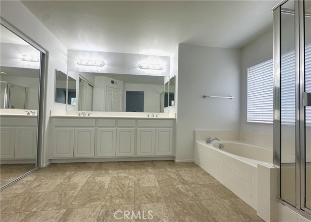 Detail Gallery Image 15 of 28 For 33793 Salvia Ln, Murrieta,  CA 92563 - 3 Beds | 3 Baths