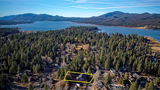 Detail Gallery Image 3 of 47 For 254 Andes Ln, Big Bear Lake,  CA 92315 - 4 Beds | 3 Baths