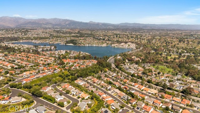 22982 Cecelia, Mission Viejo CA: https://media.crmls.org/medias/e7f9b8a7-192e-47d8-8c89-0816bed3a04d.jpg