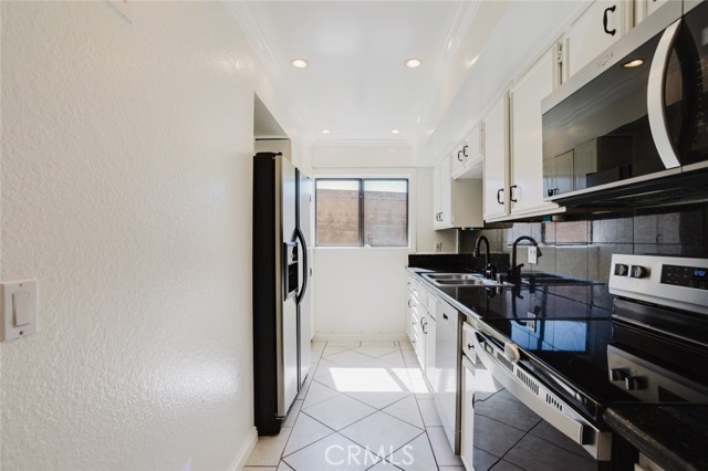 645 Balboa Avenue, 1C photo 13