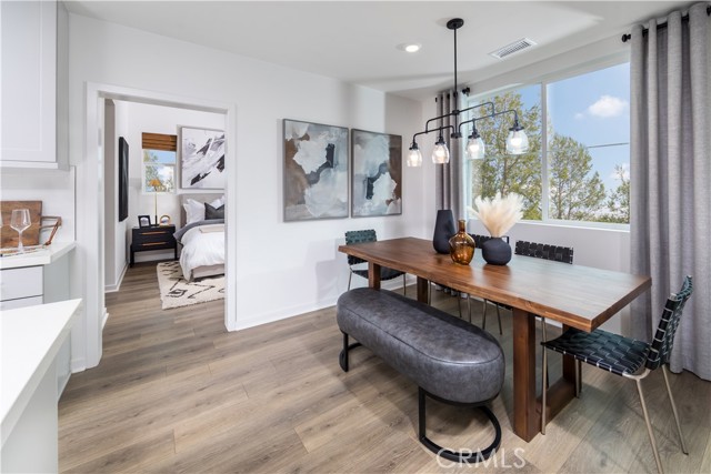 Detail Gallery Image 6 of 17 For 960 N Tangent Privado #302,  Ontario,  CA 91764 - 2 Beds | 2 Baths