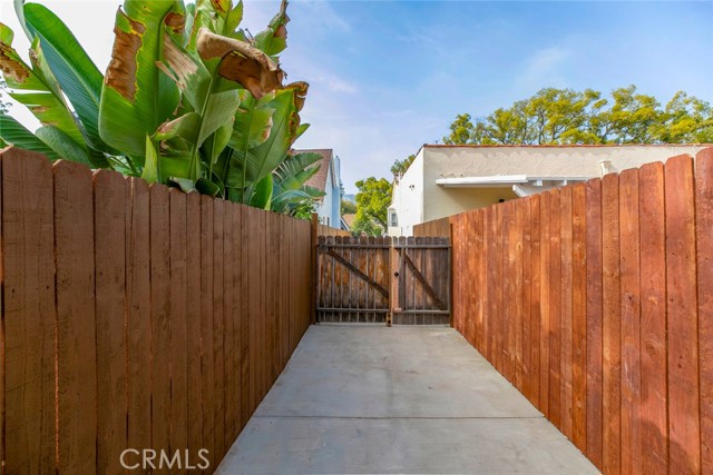 Detail Gallery Image 21 of 23 For 914 a Geneva, Glendale,  CA 91207 - 2 Beds | 2 Baths