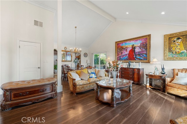 Detail Gallery Image 4 of 66 For 7125 Lonzo, Tujunga,  CA 91042 - 3 Beds | 2 Baths