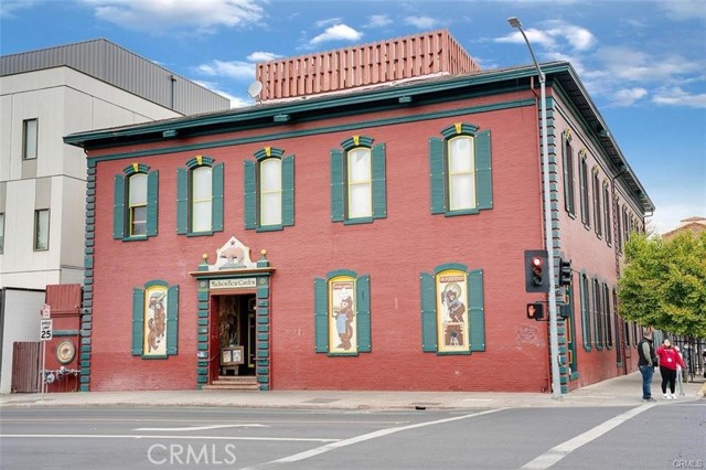 1131 W 6th Street, Chico CA: https://media.crmls.org/medias/e7fe8770-a94a-45f0-970d-f8c795a21d8b.jpg