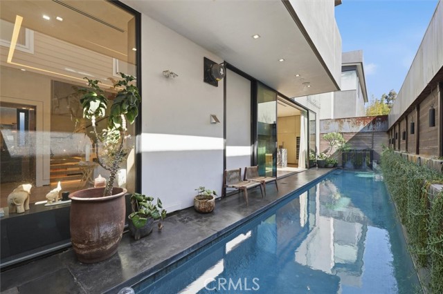 Detail Gallery Image 15 of 62 For 750 California Ave, Venice,  CA 90291 - 4 Beds | 4 Baths