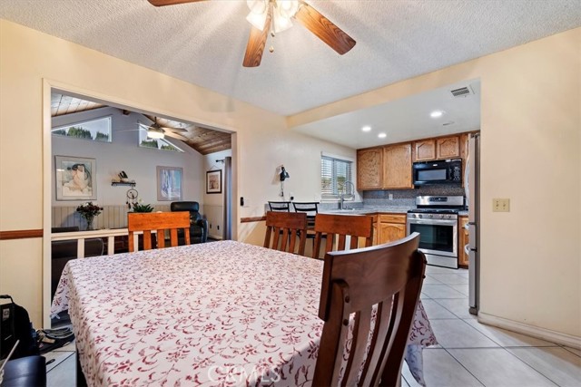 Detail Gallery Image 9 of 30 For 3103 Hadley Dr, Jurupa Valley,  CA 91752 - 3 Beds | 2 Baths