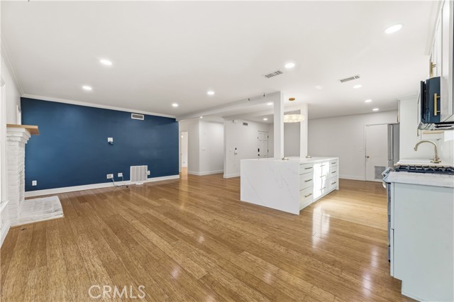 Detail Gallery Image 15 of 36 For 20305 Aetna, Woodland Hills,  CA 91367 - 3 Beds | 2 Baths