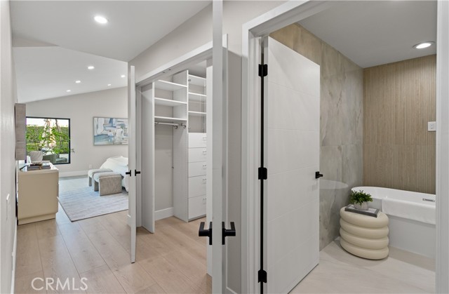 Image 18 of 27 For 10 White Water Drive