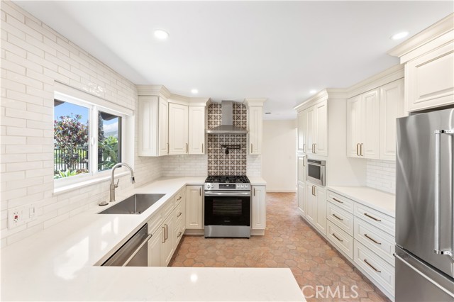 Detail Gallery Image 4 of 39 For 29612 Spotted Bull Ln, San Juan Capistrano,  CA 92675 - 4 Beds | 2 Baths