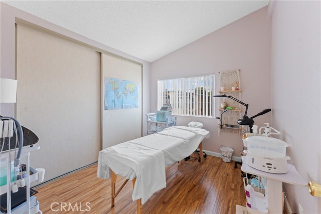1010 Terrace Road, San Bernardino CA: https://media.crmls.org/medias/e801d7ab-4218-412c-9f59-e65f23e5f3b6.jpg