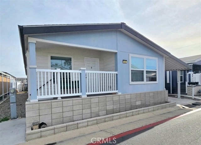 Detail Gallery Image 3 of 30 For 21851 Newland St #222,  Huntington Beach,  CA 92646 - 4 Beds | 2 Baths