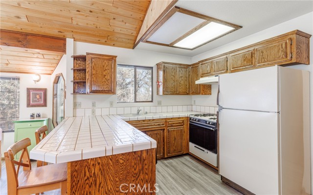 Detail Gallery Image 17 of 33 For 801 Highland, Sugarloaf,  CA 92386 - 2 Beds | 1/1 Baths