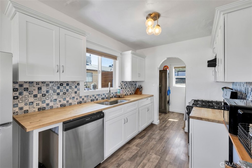 MLS #OC25214105 image #9