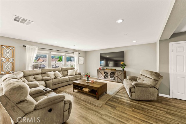 Detail Gallery Image 10 of 46 For 20407 Lyon Rd, Riverside,  CA 92507 - 4 Beds | 2/1 Baths