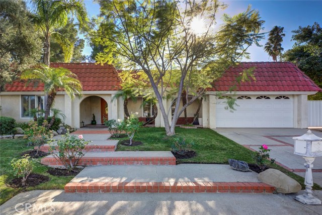 Detail Gallery Image 3 of 62 For 16858 Pineridge Dr, Granada Hills,  CA 91344 - 6 Beds | 5 Baths