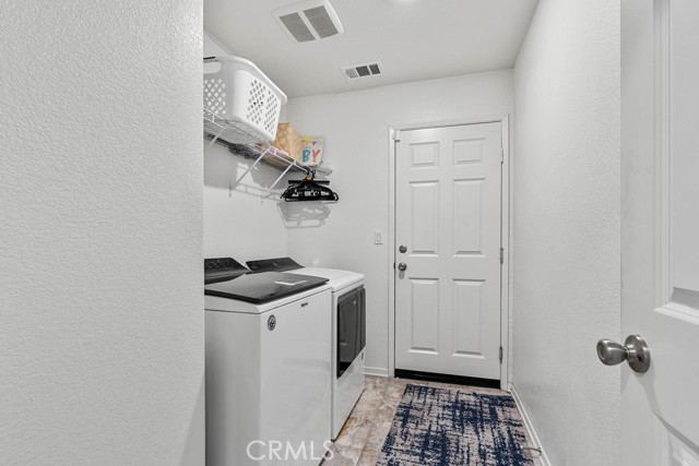 Detail Gallery Image 17 of 39 For 12965 Rocky Trail Way, Victorville,  CA 92395 - 3 Beds | 2 Baths