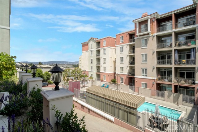 Detail Gallery Image 18 of 26 For 3740 Santa Rosalia Dr #416,  Los Angeles,  CA 90008 - 1 Beds | 1 Baths