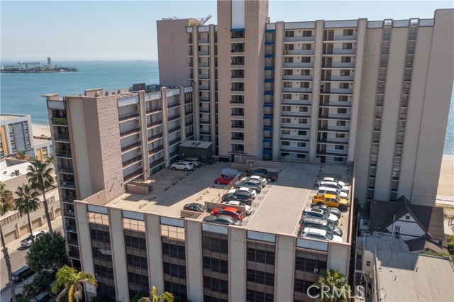 1750 E Ocean Boulevard, Long Beach CA: https://media.crmls.org/medias/e805eb24-8c49-46cb-9bbe-58ab1830d985.jpg