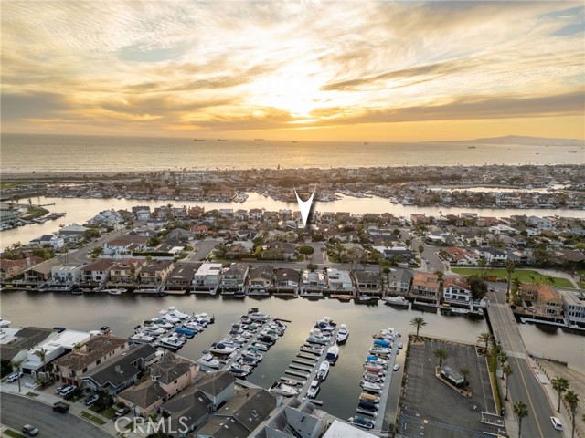 Detail Gallery Image 50 of 53 For 3902 Legend Cir, Huntington Beach,  CA 92649 - 6 Beds | 2/1 Baths