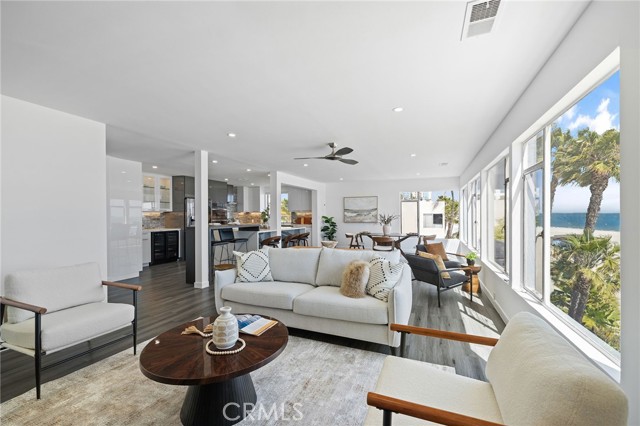 21 7th Place, Long Beach CA: https://media.crmls.org/medias/e806dc23-e698-4a46-9171-b06e098791a5.jpg