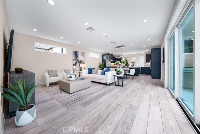 Detail Gallery Image 6 of 32 For 130 Chorus, Irvine,  CA 92618 - 3 Beds | 2/1 Baths