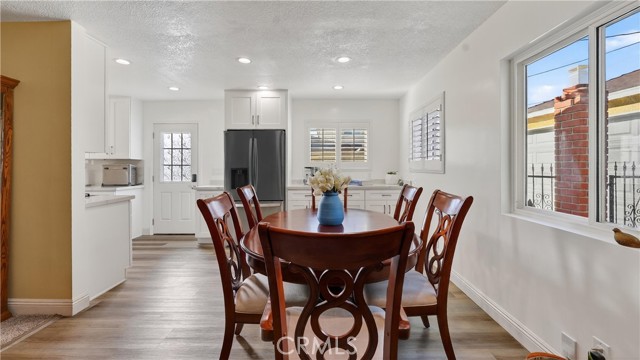 Detail Gallery Image 13 of 34 For 1107 W 210th St, Torrance,  CA 90502 - 4 Beds | 2 Baths