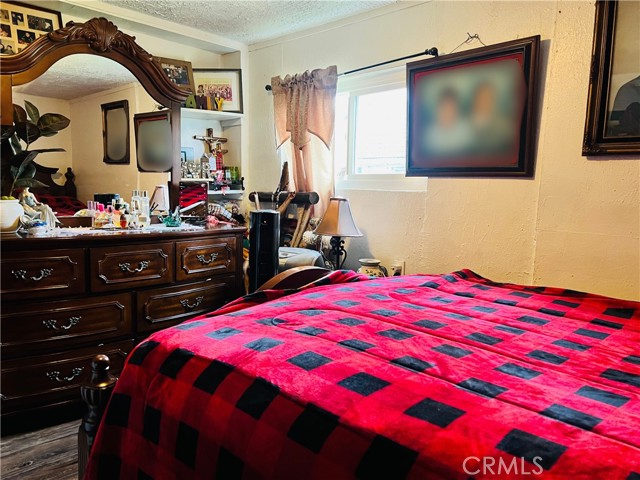 6976 Fairfax Drive, San Bernardino CA: https://media.crmls.org/medias/e8087ea6-30a0-4e10-b883-4f6619ffafdb.jpg