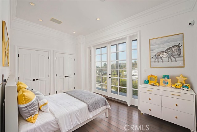 8655 Hillside Avenue, Los Angeles CA: https://media.crmls.org/medias/e808b087-63de-4b93-bc6e-c0f24c88fa5b.jpg