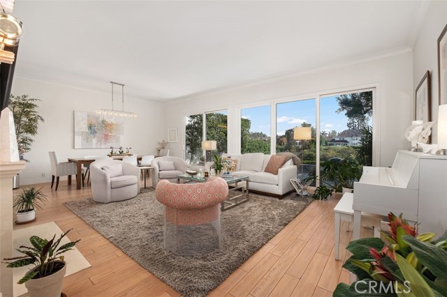 Detail Gallery Image 12 of 28 For 10 Rue Grand Vallee, Newport Beach,  CA 92660 - 2 Beds | 2 Baths