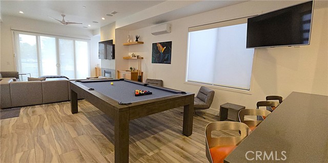 Detail Gallery Image 13 of 24 For 237 1st St, Huntington Beach,  CA 92648 - 4 Beds | 3/2 Baths