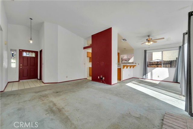 Detail Gallery Image 5 of 30 For 4044 Belleshire, Palmdale,  CA 93552 - 3 Beds | 2 Baths