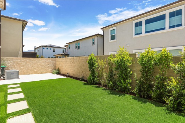 230 Holliston, Lake Forest CA: https://media.crmls.org/medias/e80a4a32-5058-406b-9552-0c5f505601a3.jpg