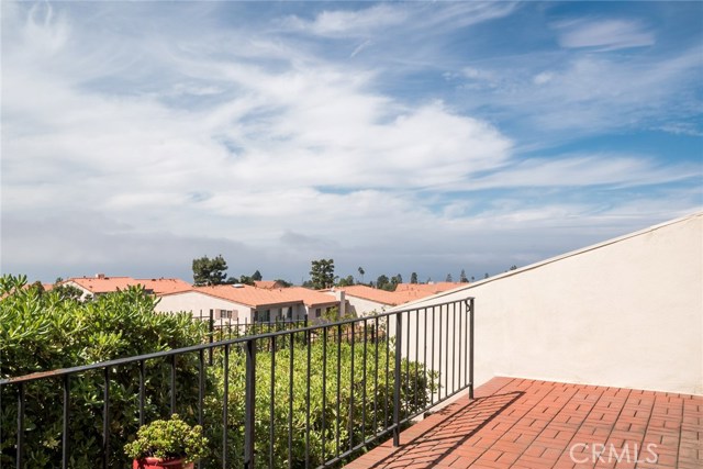 28125 Ridgepoint Court, Rancho Palos Verdes, California 90275, 3 Bedrooms Bedrooms, ,2 BathroomsBathrooms,Residential,Sold,Ridgepoint,SB17054827