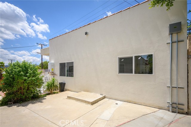 1437 Ardmore Avenue, Glendale CA: https://media.crmls.org/medias/e80af091-56e7-4ea8-9d64-4a68412af33e.jpg