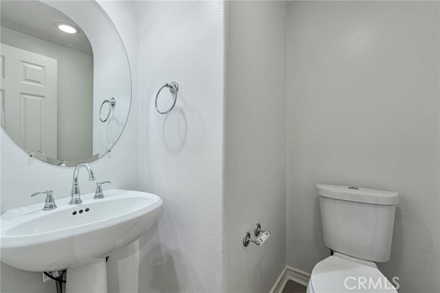 Detail Gallery Image 12 of 75 For 26839 Pinehurst Dr, Valencia,  CA 91355 - 3 Beds | 3 Baths