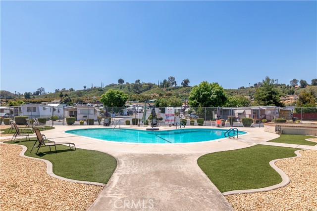 44725 E. Florida Avenue, Hemet CA: https://media.crmls.org/medias/e80b540c-32a0-4a57-91e5-ff4cc4026270.jpg