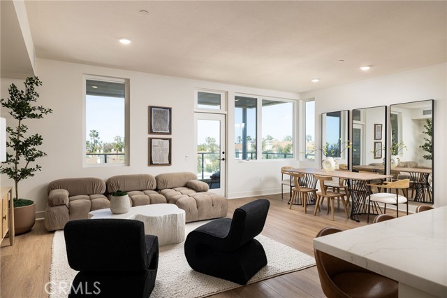 414 Main Street, Huntington Beach CA: https://media.crmls.org/medias/e80d101c-975f-48f6-92a6-87505b1030ec.jpg